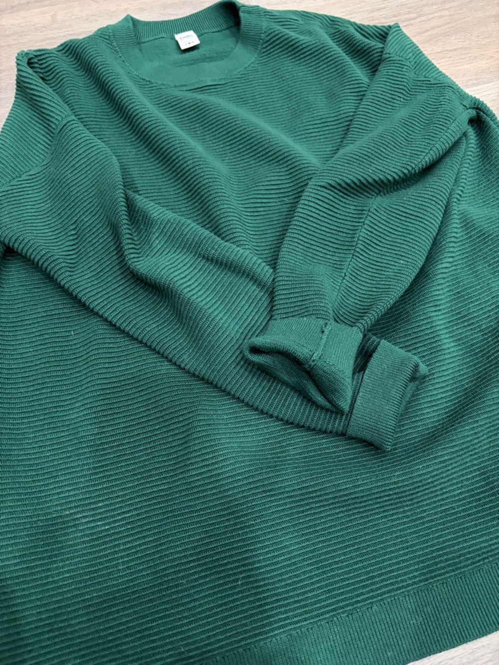 Simons Twik Ribbed Crewneck Sweater in Emerald Green